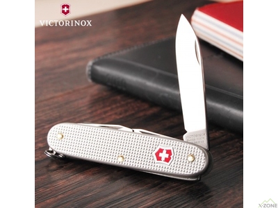 Ніж Victorinox Pioneer 0.8201.26 - фото